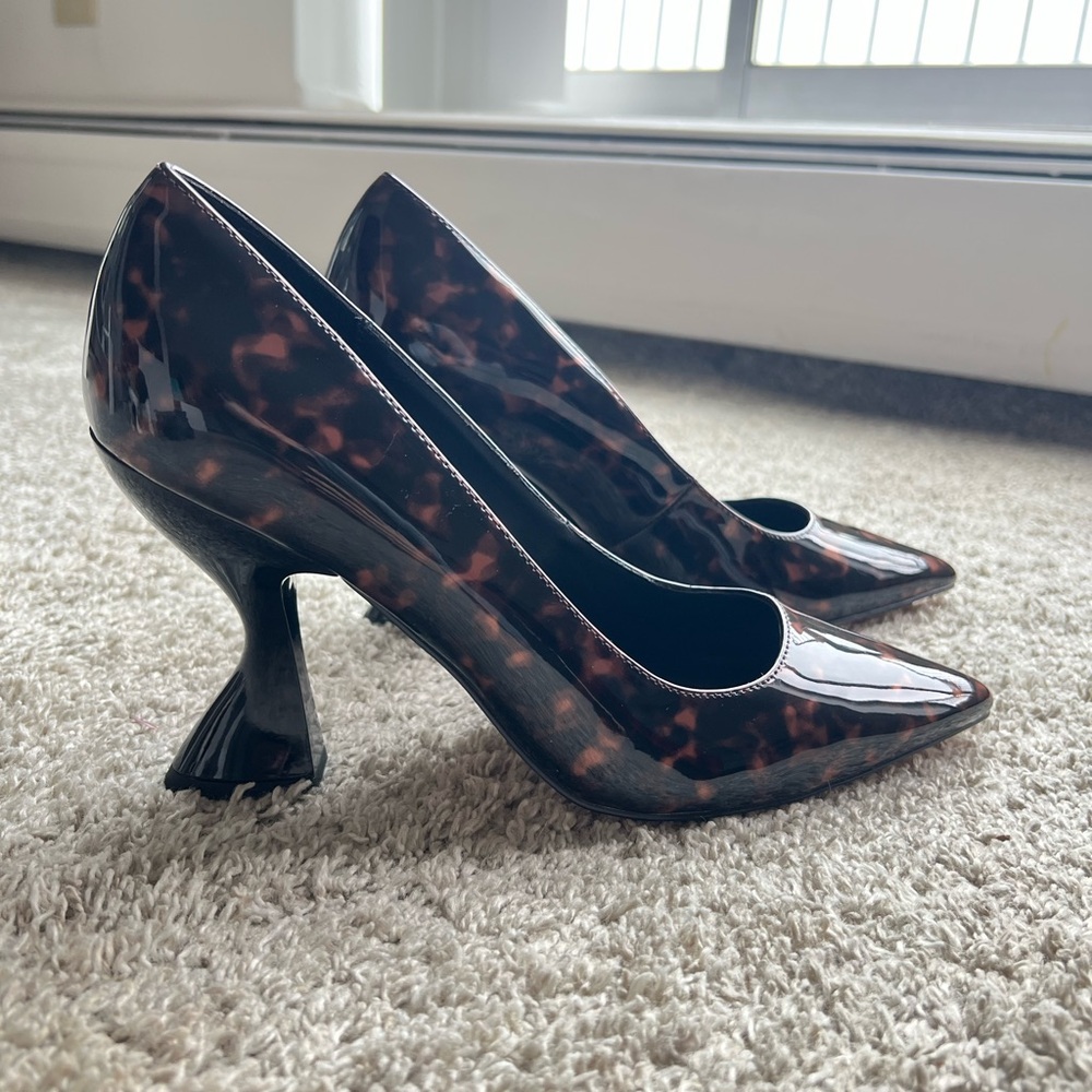 Katy Perry. New without tags. Elegant Women's Heels. Size 9